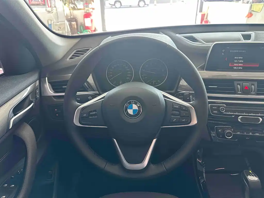 BMW X1 2018 — фото 12