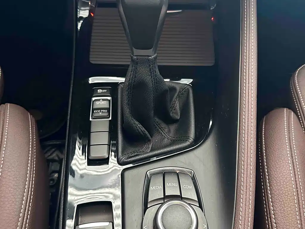 BMW X1 2018 — фото 14