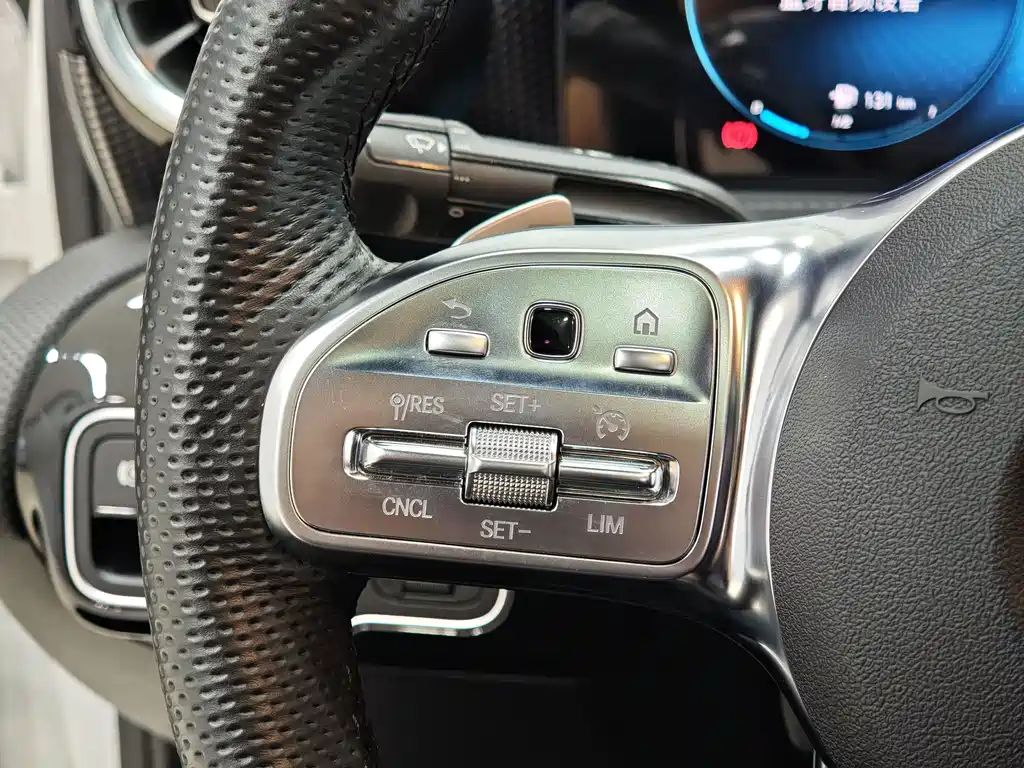 Mercedes-Benz A-Class 2023 — фото 13