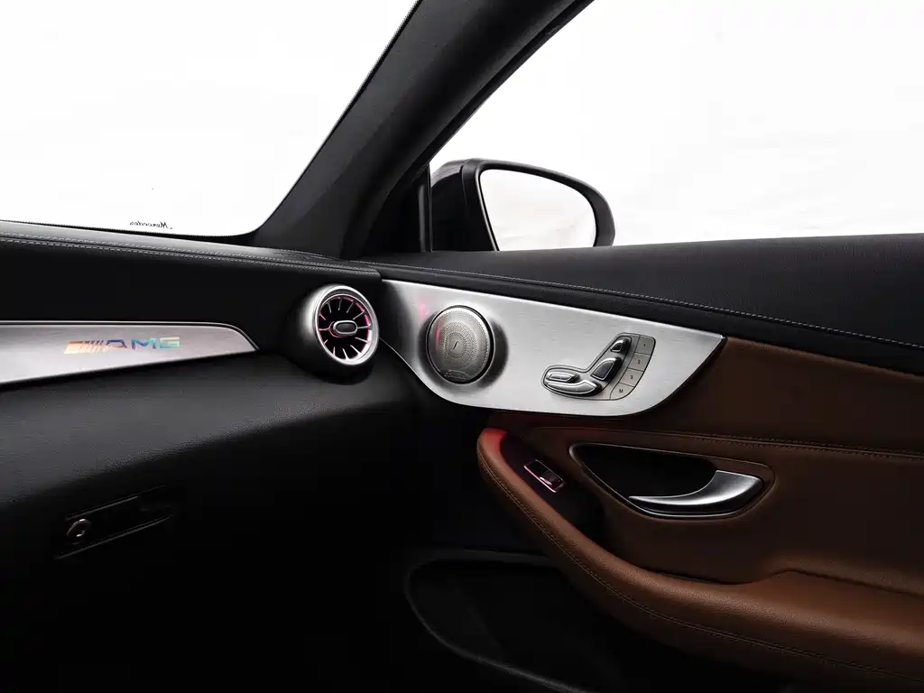 Mercedes-Benz C-Class 2019 — фото 19