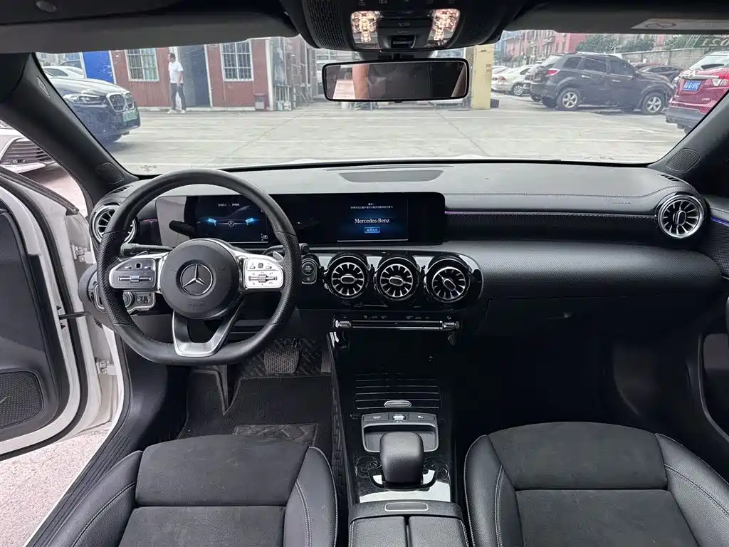 Mercedes-Benz A-Class 2019 — фото 5