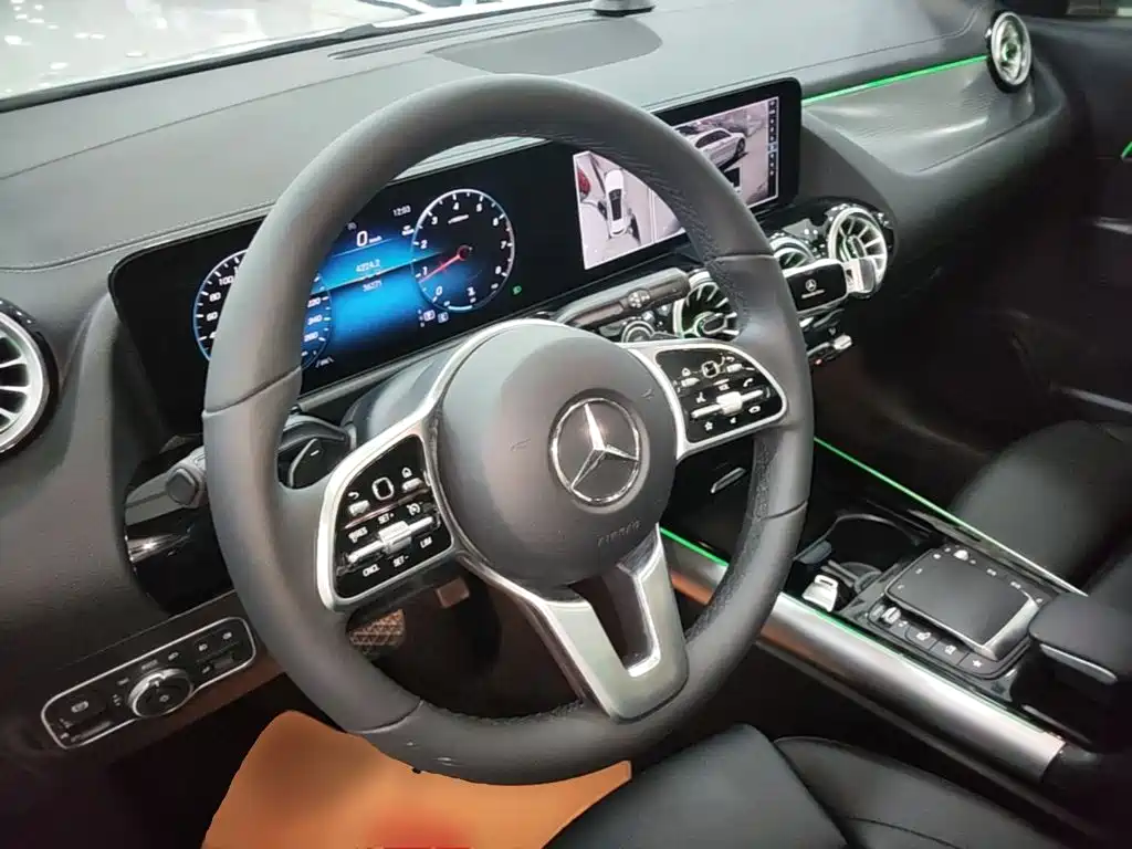 Mercedes-Benz GLA 2023 — фото 11