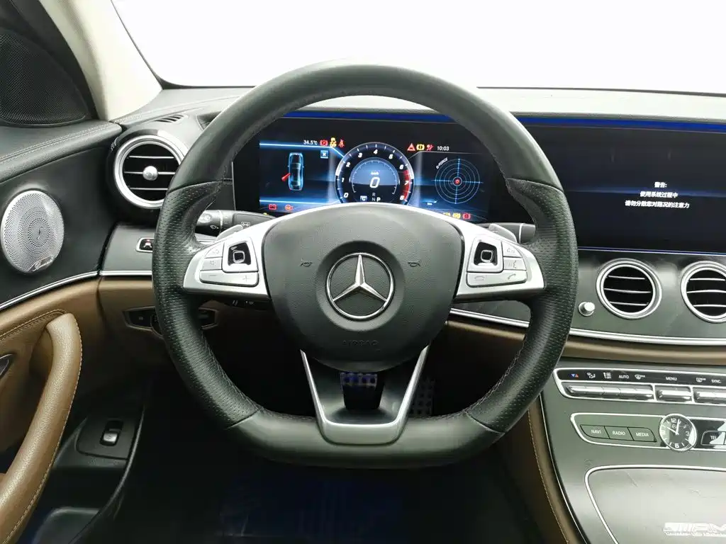 Mercedes-Benz E-Class 2018 — фото 11