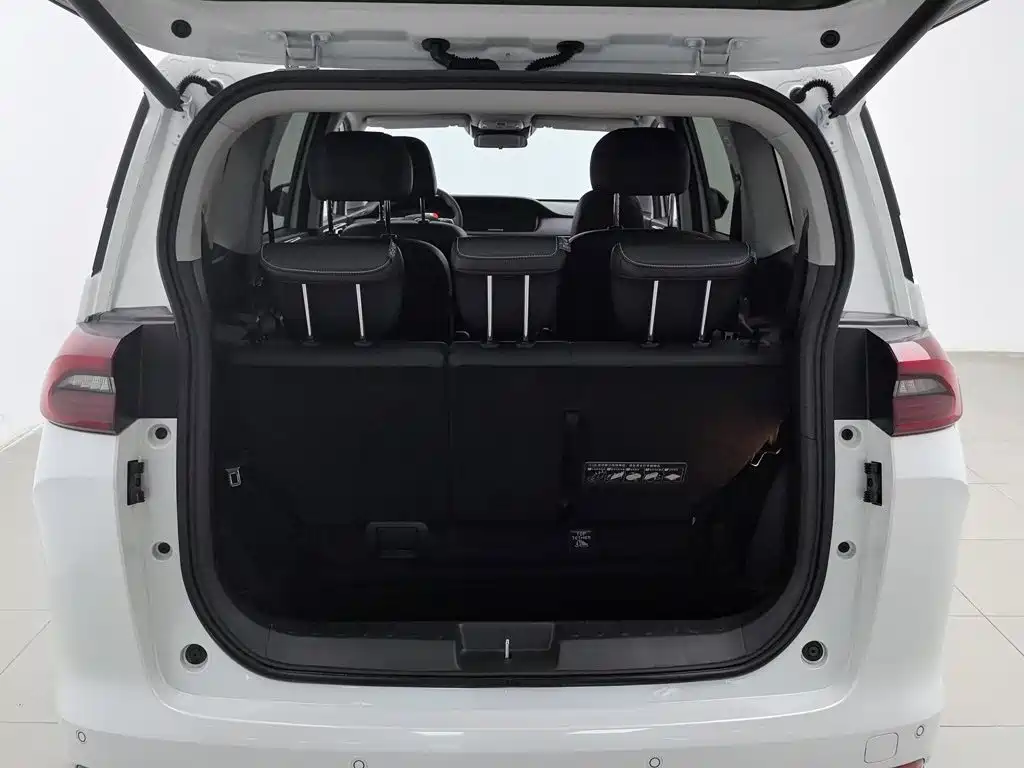 GAC Trumpchi M6 2024 — фото 16
