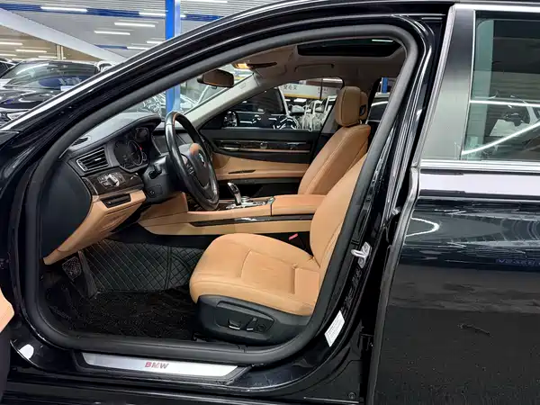 BMW 7 Series 2015