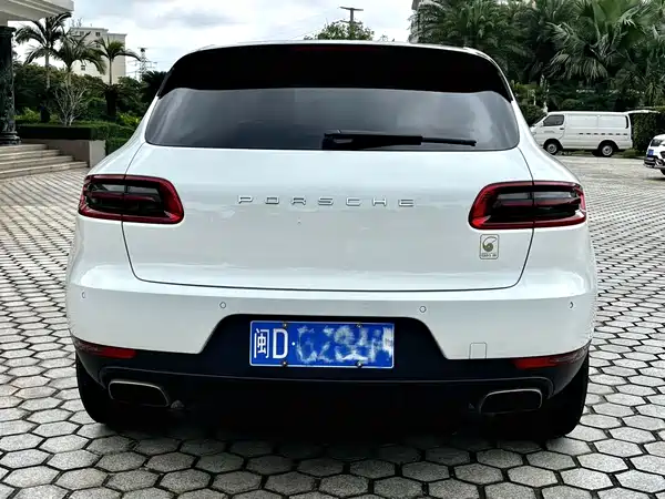 Porsche Macan 2015