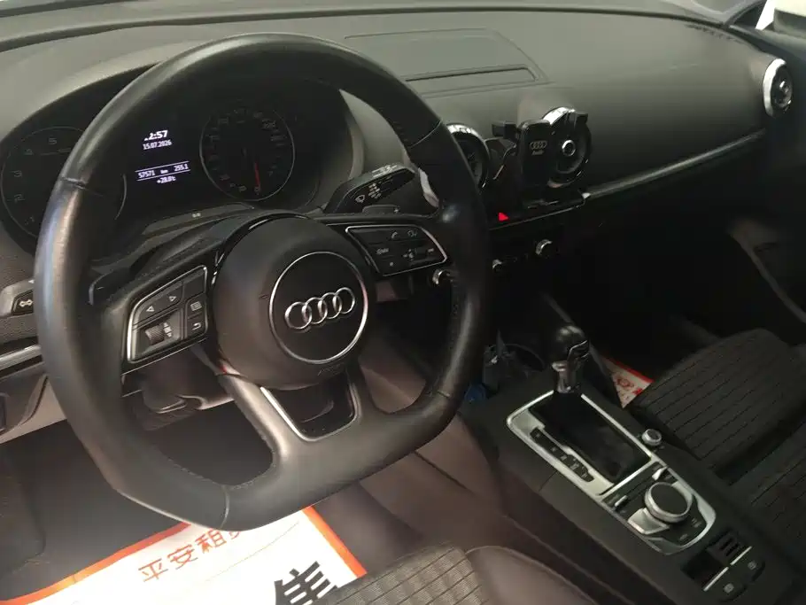 Audi A3 2018 — фото 12
