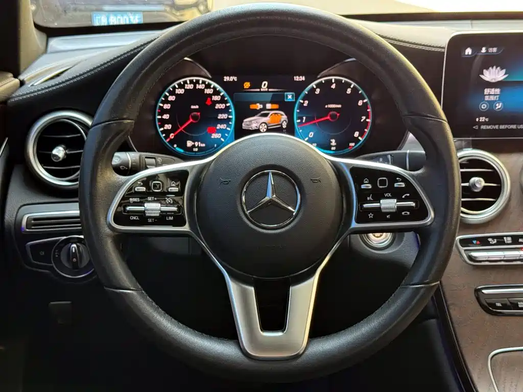 Mercedes-Benz GLC 2022 — фото 12