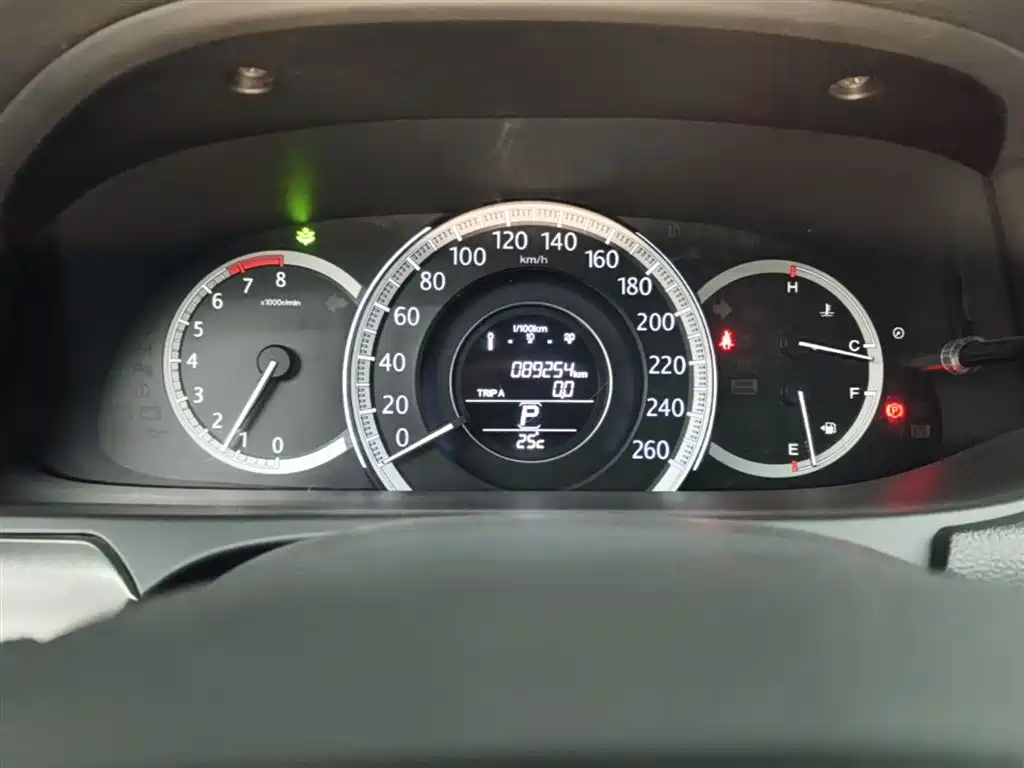 Honda Accord 2014 — фото 12