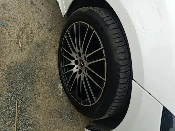Mercedes-Benz C-Class 2024