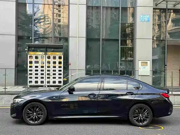 BMW 3 Series 2023