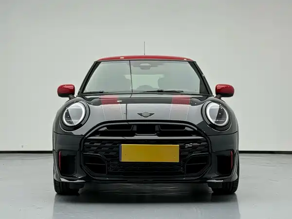 MINI JCW 2025
