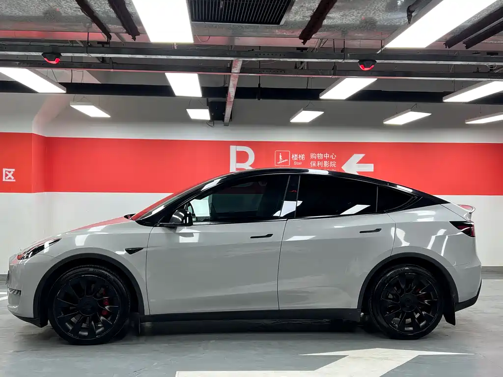 Tesla Model Y 2022 — фото 3