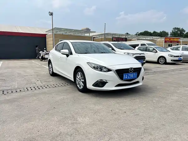 Mazda 3 Axela 2016