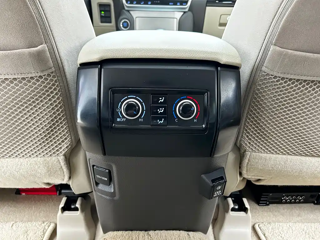 Toyota Prado 2024 — фото 19