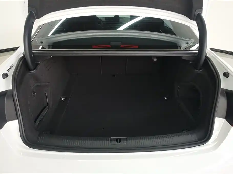 Audi A4L 2023