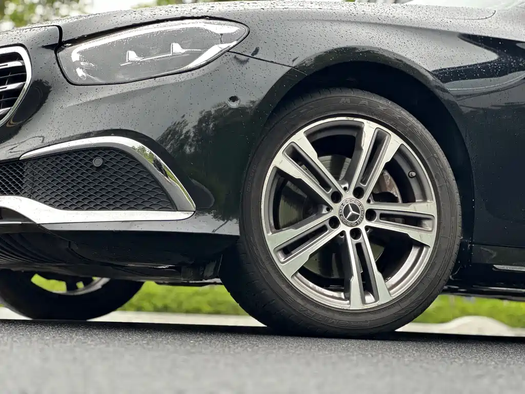 Mercedes-Benz E-Class 2021 — фото 14