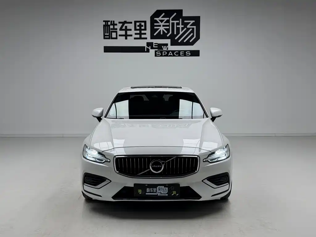 Volvo S60 2021 — фото 2