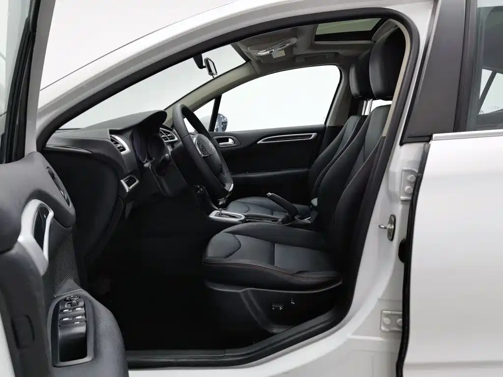 Citroën C4L 2016 — фото 10