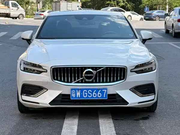 Volvo S60 2022