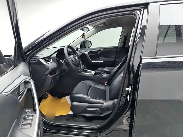Toyota Wildlander 2023 — фото 13