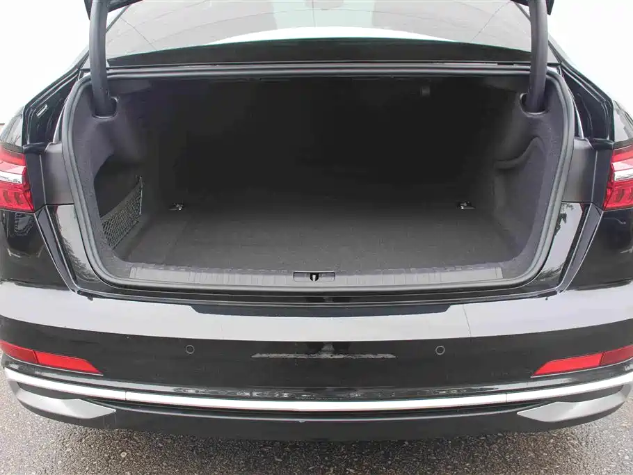 Audi A6L 2023 — фото 15