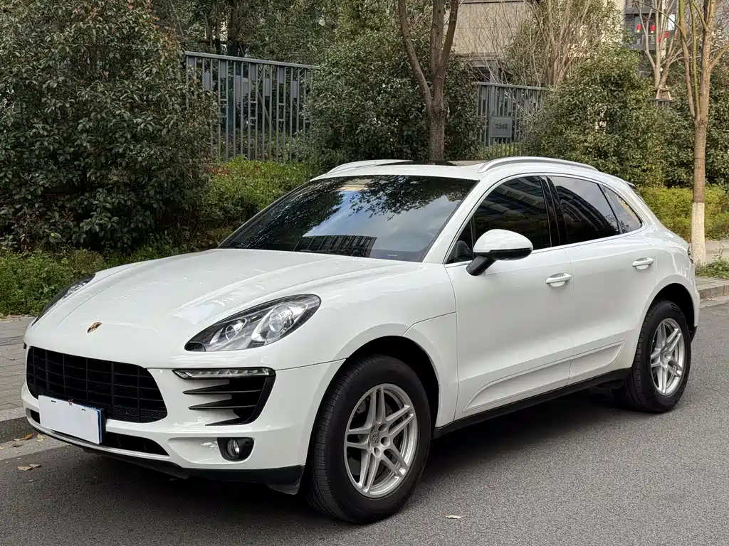 Porsche Macan 2015 — фото 1