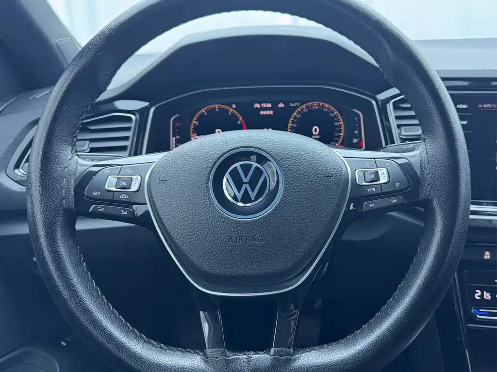 Volkswagen T-Roc 2022 — фото 15