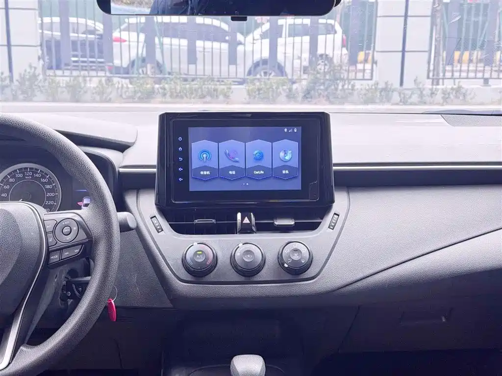 Toyota Corolla 2020 — фото 17