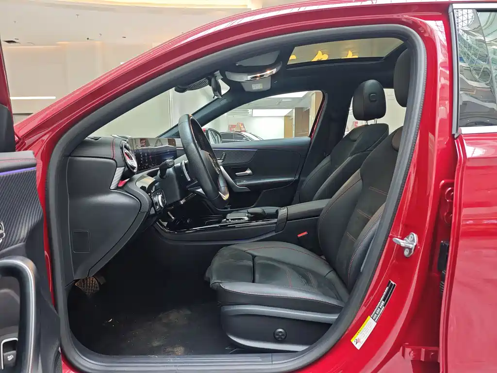 Mercedes-Benz A-Class 2023 — фото 11