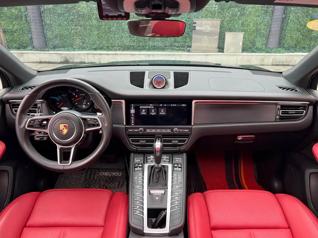 Porsche Macan 2021 — фото 15