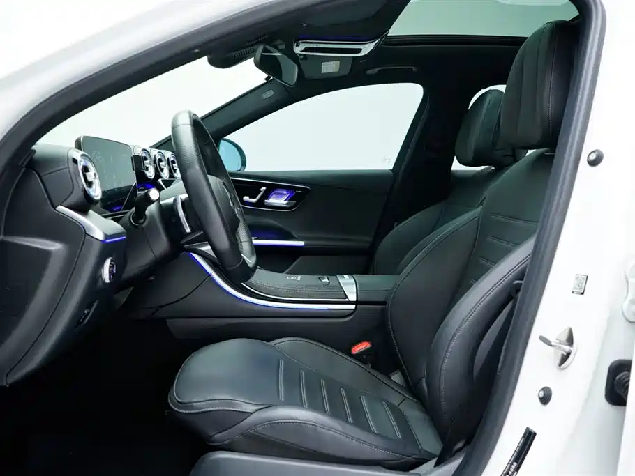 Mercedes-Benz C-Class 2023 — фото 5