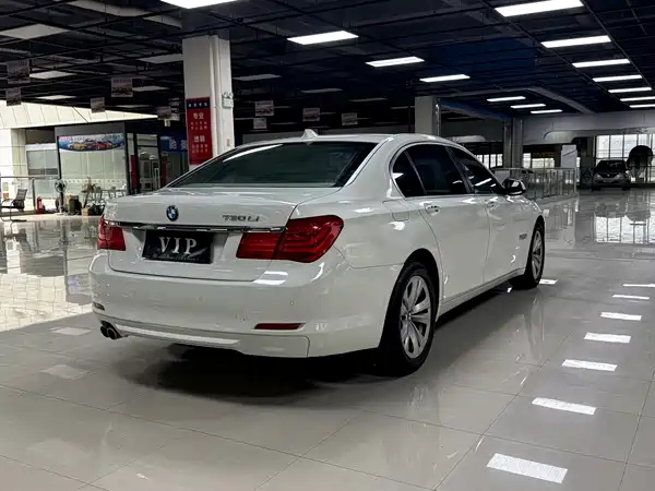 BMW 7 Series 2011