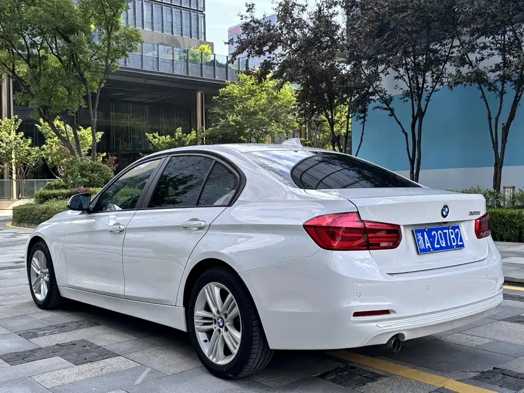 BMW 3 Series 2017