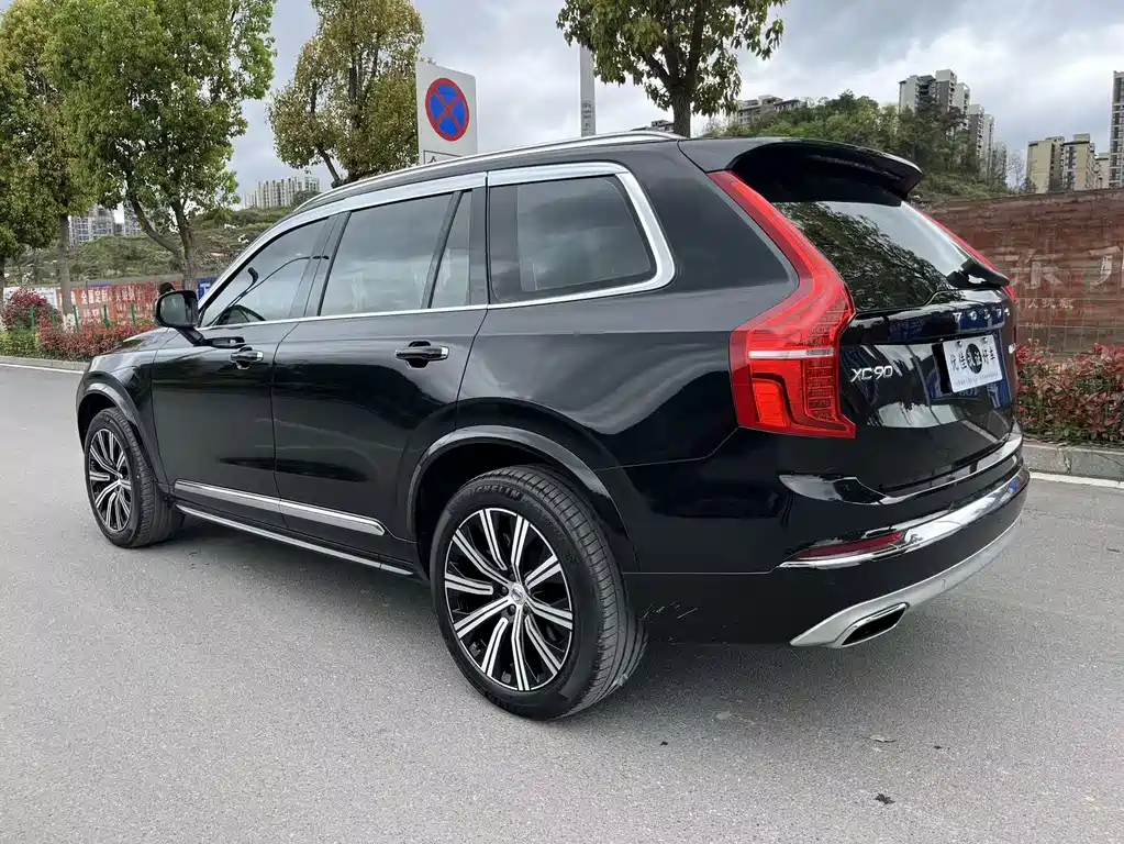 Volvo XC90 2021 — фото 10