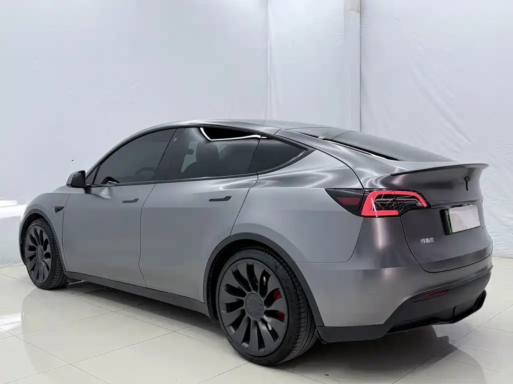 Tesla Model Y 2022 — фото 15