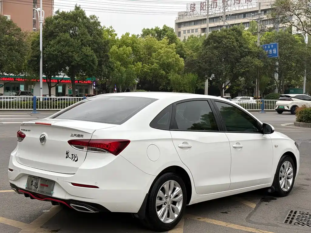 Buick Excelle 2022 — фото 10