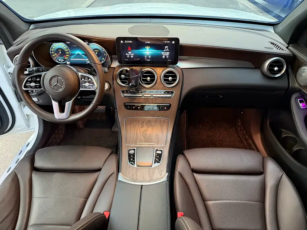 Mercedes-Benz GLC 2020 — фото 13