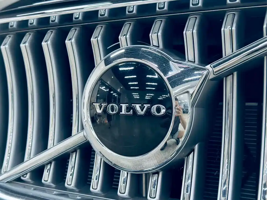 Volvo XC90 2021 — фото 20