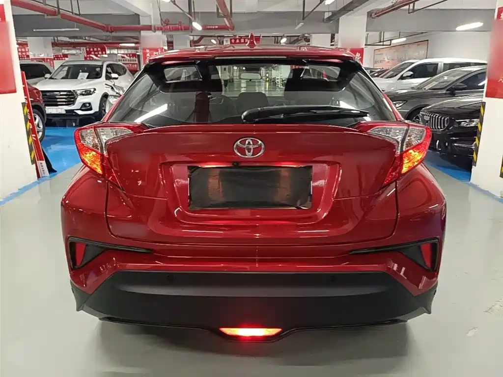 Toyota C-HR 2020 — фото 6