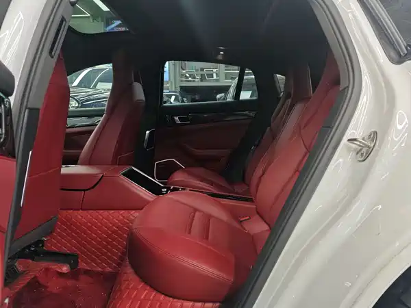 Porsche Panamera 2021