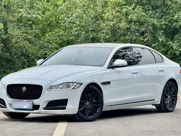 Jaguar XFL 2020
