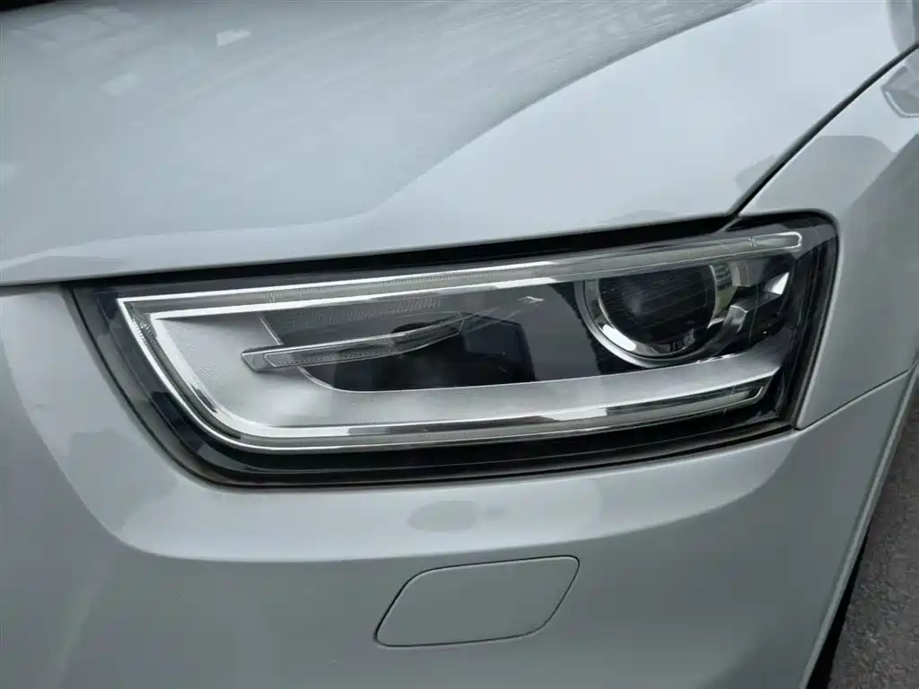 Audi Q3 2015 — фото 24