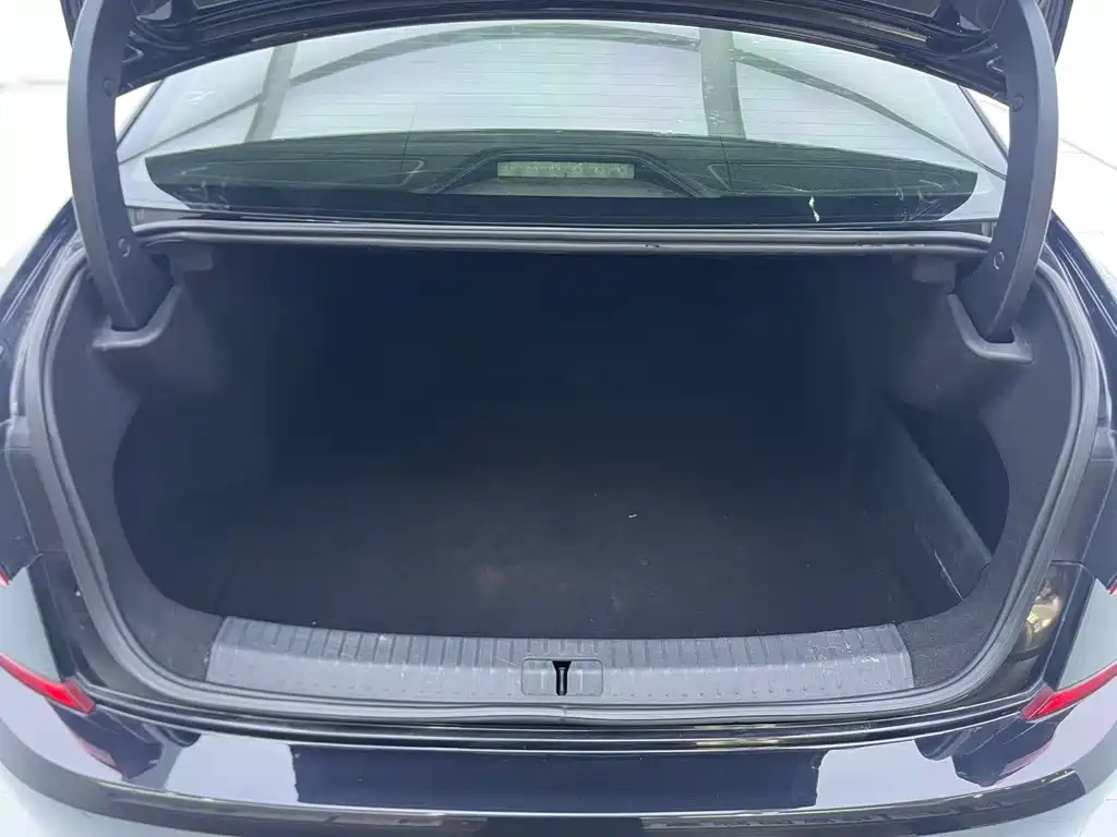 Volkswagen Passat 2019 — фото 13