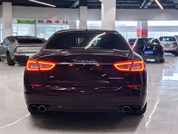Maserati Quattroporte 2015