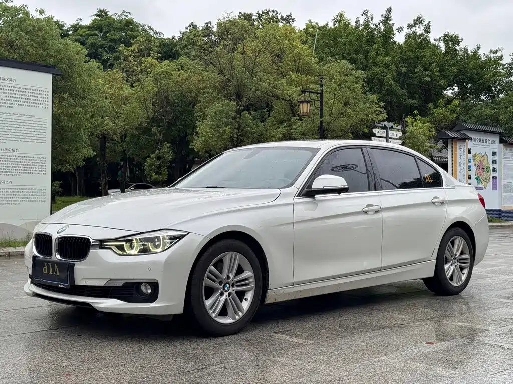 BMW 3 Series 2016 — фото 1