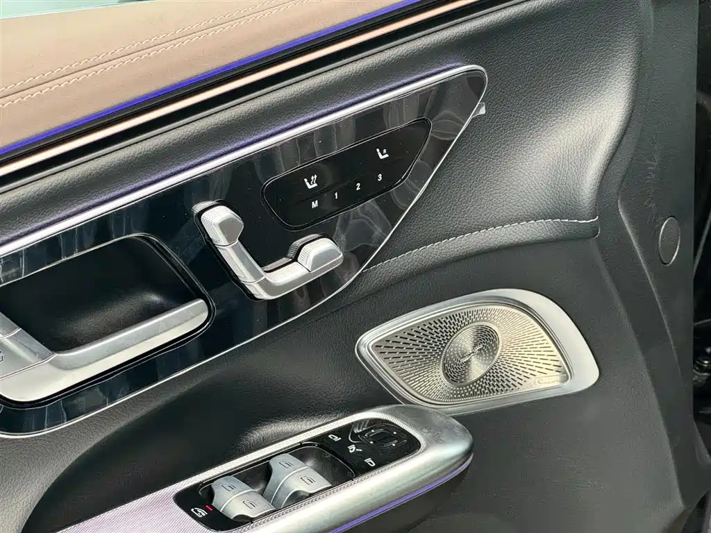 Mercedes-Benz EQE SUV 2025 — фото 9