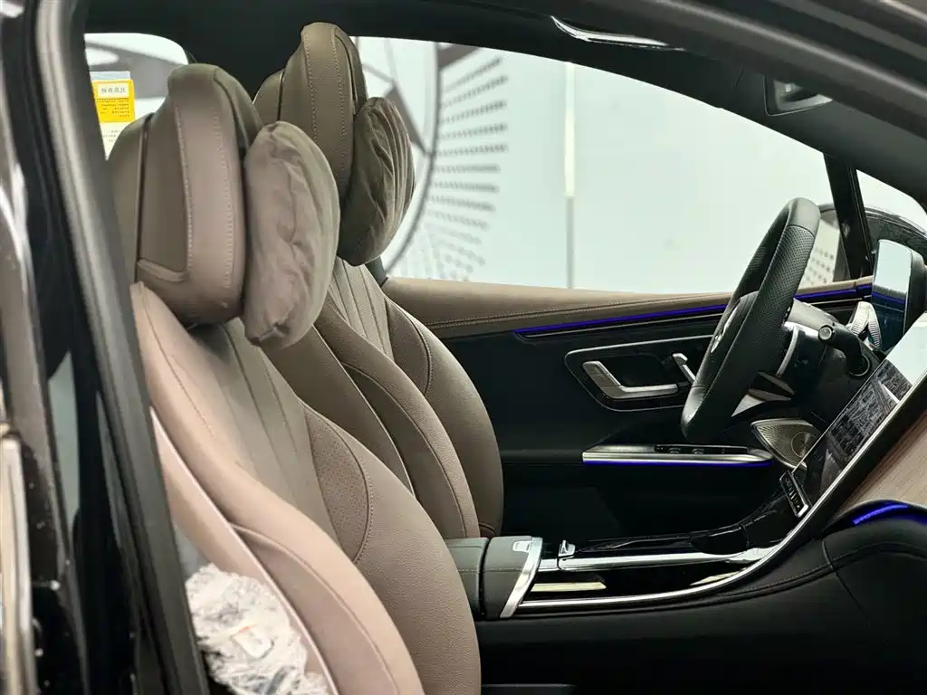 Mercedes-Benz EQE SUV 2025 — фото 11