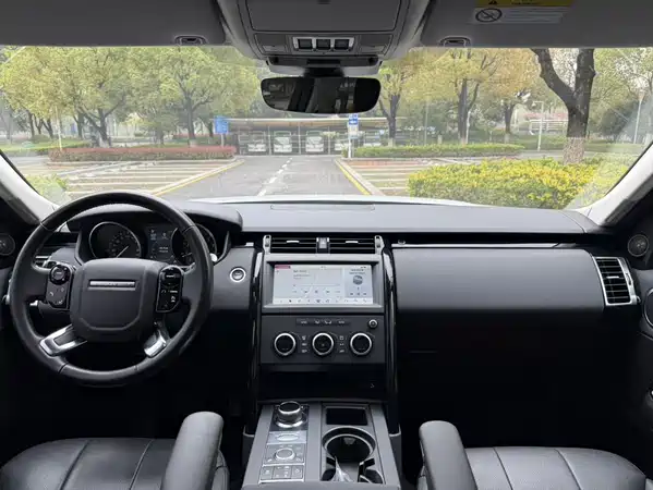 Land Rover Discovery 2019