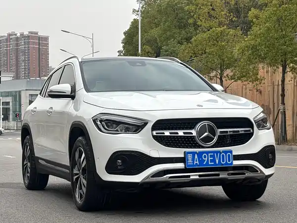 Mercedes-Benz GLA 2023